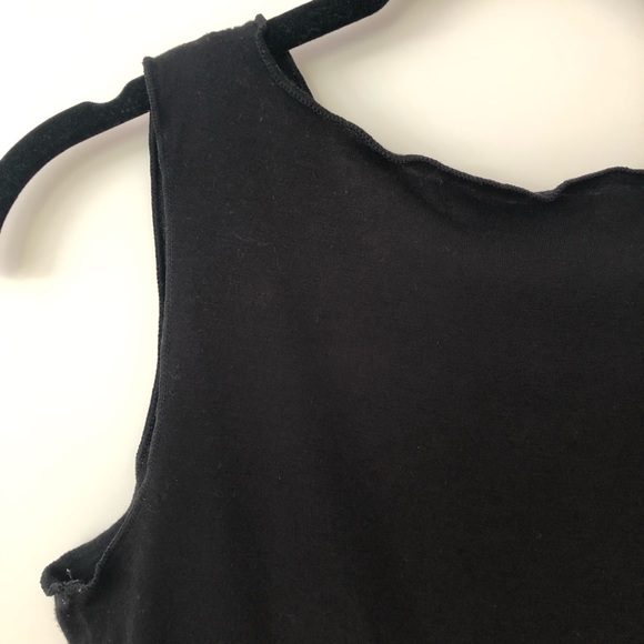 Studio M by Max Studio Sleeveless V-Neck Top - Picture 7 of 9